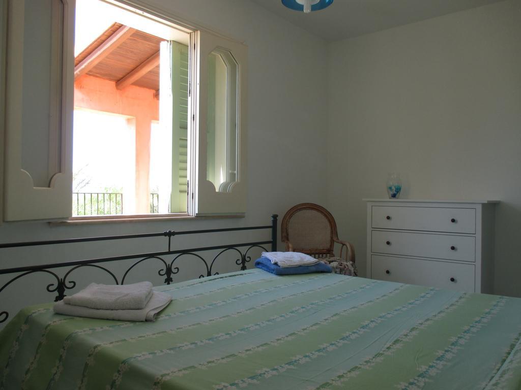 La Villa Rosa Al Mare Pozzallo Szoba fotó