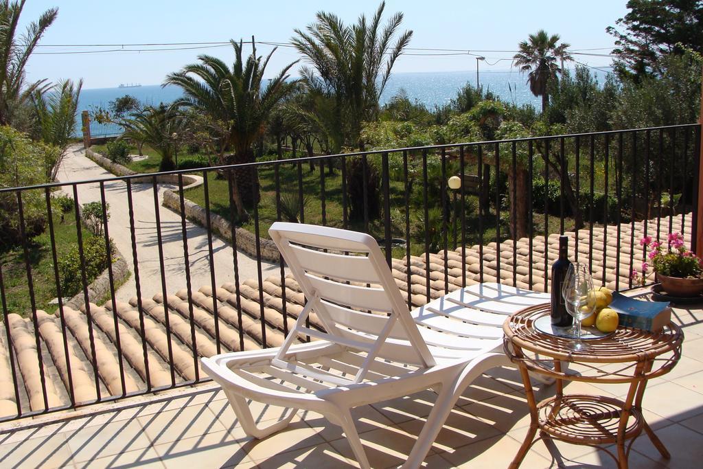 La Villa Rosa Al Mare Pozzallo Szoba fotó